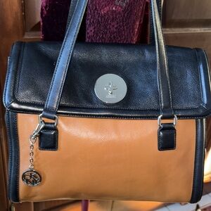 DKNY  vintage  shoulder bag  large leather  black/brown. Silvertone HW. Excellen